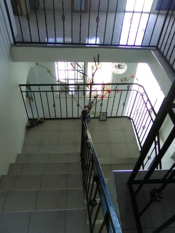 The Retreat Hotel Lyssons ภายนอก รูปภาพ