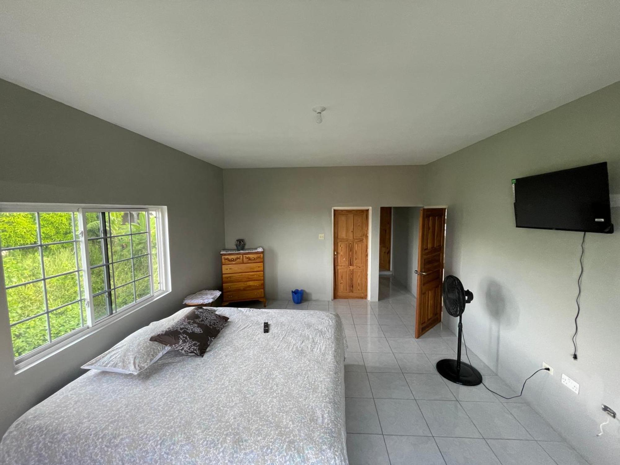 The Retreat Hotel Lyssons ภายนอก รูปภาพ